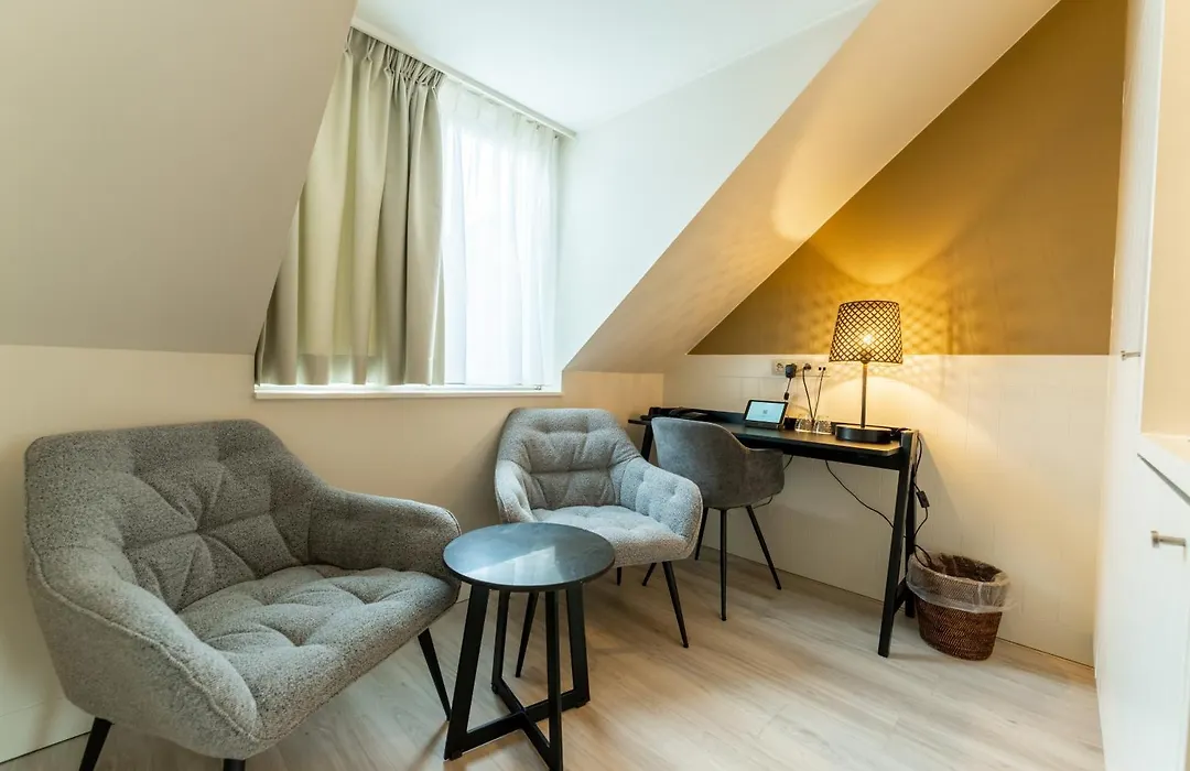 Hotel Acacia-1